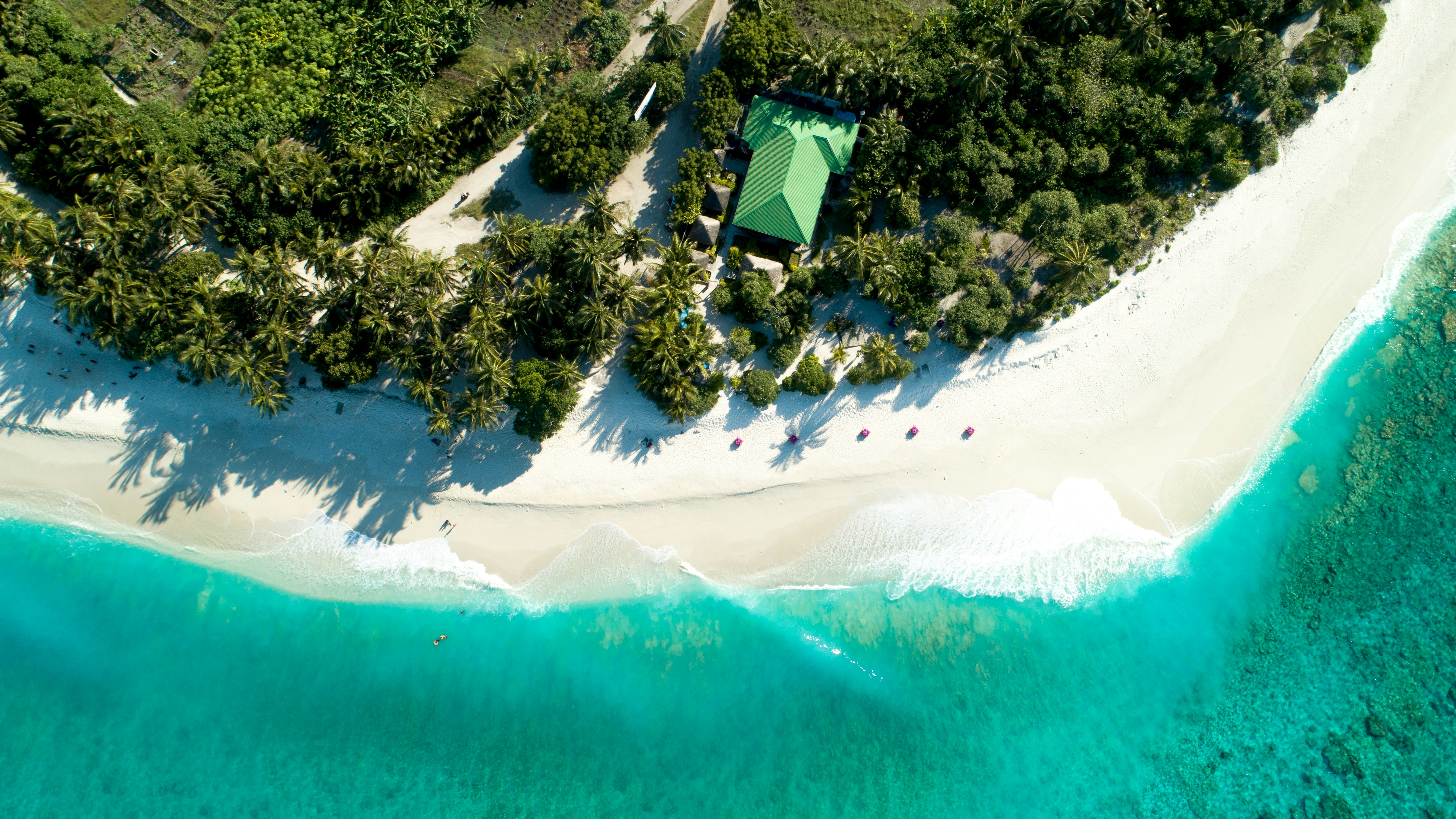 aerial photo of island during daytime